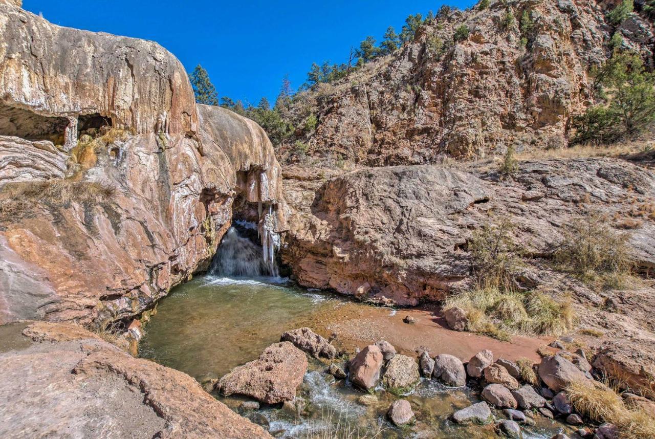 Jemez Springs Cabin With Mtn Views Steps To River! Villa Esterno foto